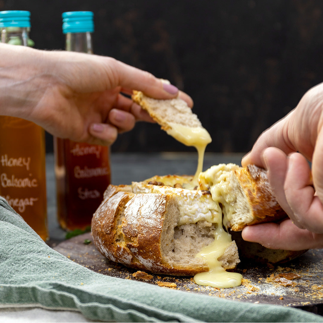 Baked Brie Bread Bowl – vomFASS Coronado & Ventura
